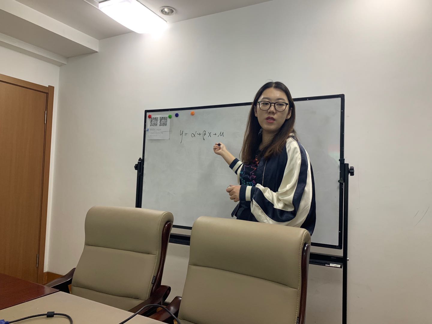 威尼斯432888cam博士生沙龙2019-06(总第6期)简报图片.jpg 威尼斯432888cam博士生沙龙2019-06(总第6期)简报图片.jpg