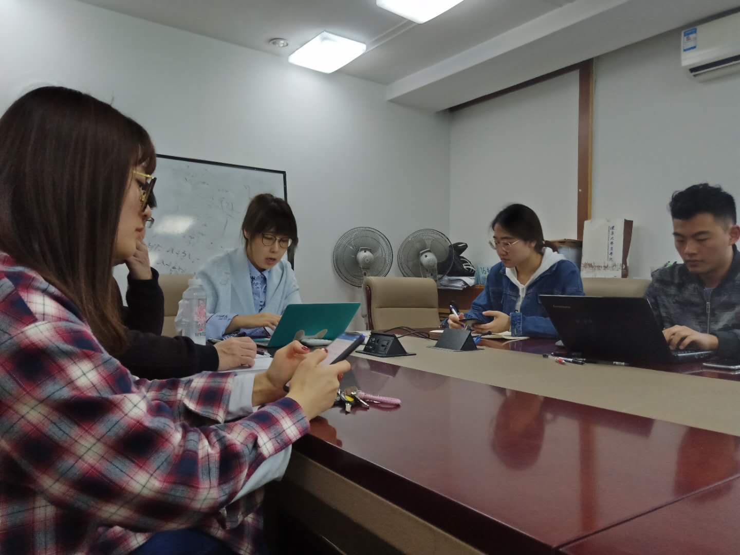 威尼斯432888cam博士生沙龙2019-03(总第3期)简报图片.jpg 威尼斯432888cam博士生沙龙2019-03(总第3期)简报图片.jpg
